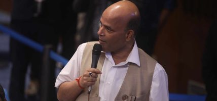पीएचडी गरेको सांसद भएर पनि स्वास्थ्य बीमाबारे जानकारी छैन: सांसद डा. सिंह