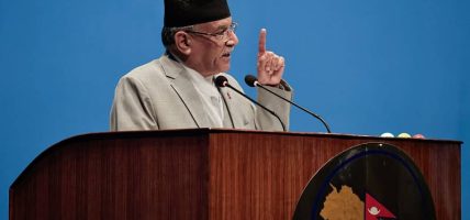 राजावादीहरूको पछाडि देश भित्र र बाहिरको चलखेल मिसिएको प्रचण्ड दाबी