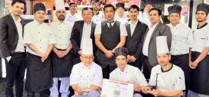 स्कटल्यान्डमा नेपालीको रेष्टुरेन्टले जित्यो प्रतिष्ठित अवार्ड