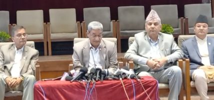 गृहमन्त्री रमेश लेखक गरे पत्रकार सम्मेलन