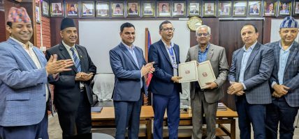 त्रिविका विद्यार्थी तथा प्राध्यापकले सरकारी अस्पतालमा उपचार सुविधा पाउने