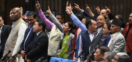 आज पनि रास्वपा र राप्रपाले गर्‍यो संसद अवरोध