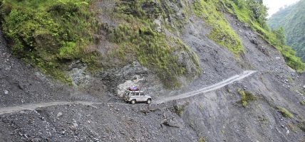 बेनी–दरवाङ सडकखण्ड अवरुद्ध