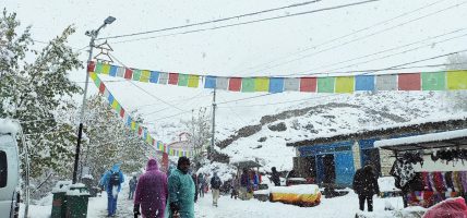 मुस्ताङमा हिमपात, कागबेनीदेखि माथि मुक्तिनाथसम्मको यात्रा नगर्न अनुरोध