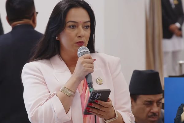 भारत भ्रमणमा सीमा विवाद ओझेलमा परेको खुश्बु ओलीको आरोप भारत भ्रमणमा सीमा विवाद ओझेलमा परेको खुश्बु ओलीको आरोप
