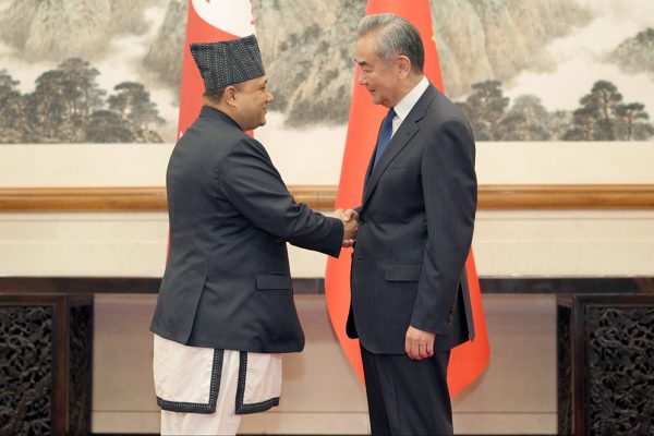 चिनियाँ लगानीकर्तालाई नेपालमा लगानी गर्न परराष्ट्रमन्त्री खनालको आह्वान चिनियाँ लगानीकर्तालाई नेपालमा लगानी गर्न परराष्ट्रमन्त्री खनालको आह्वान