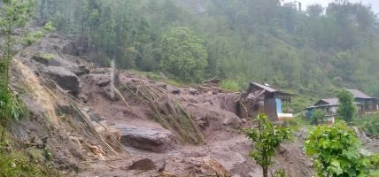 ताप्लेजुङमा बाढी–पहिरोको प्रकोप, दुई घरमा क्षति