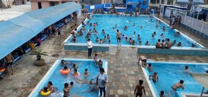 स्वीमिङ पुलमा बालबालिकाको भीड बढेसँगै संक्रमणको जोखिम, चिकित्सकको चेतावनी